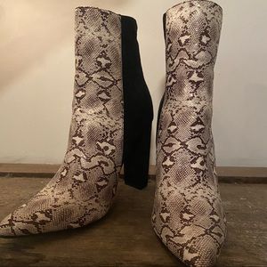 Lulu’s Black Suede and Snakeskin Booties Size 10, fit like size 9